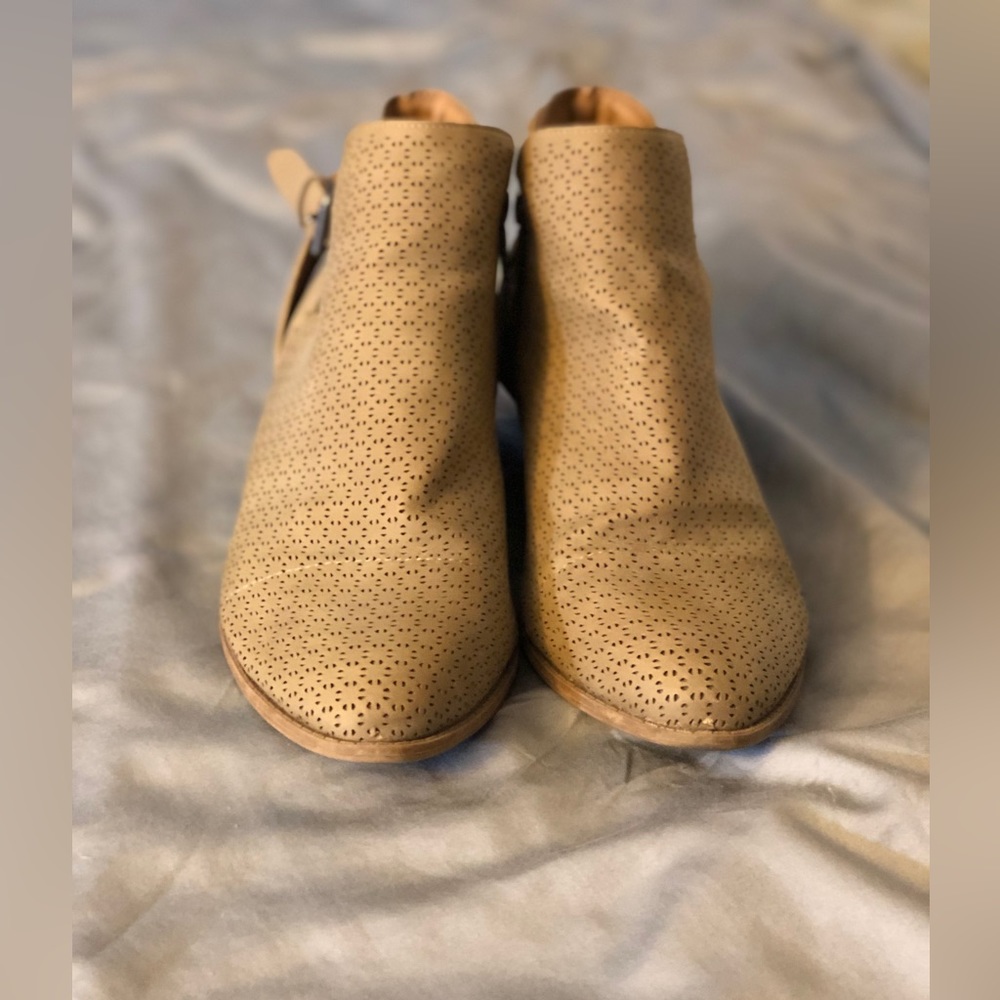 Brown/Tan  8.5 Torrid heeled booties